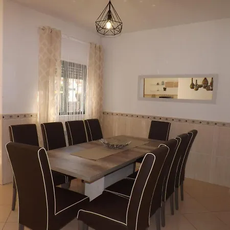 Near 4 Bedrooms With Pool! Tatil Evi *